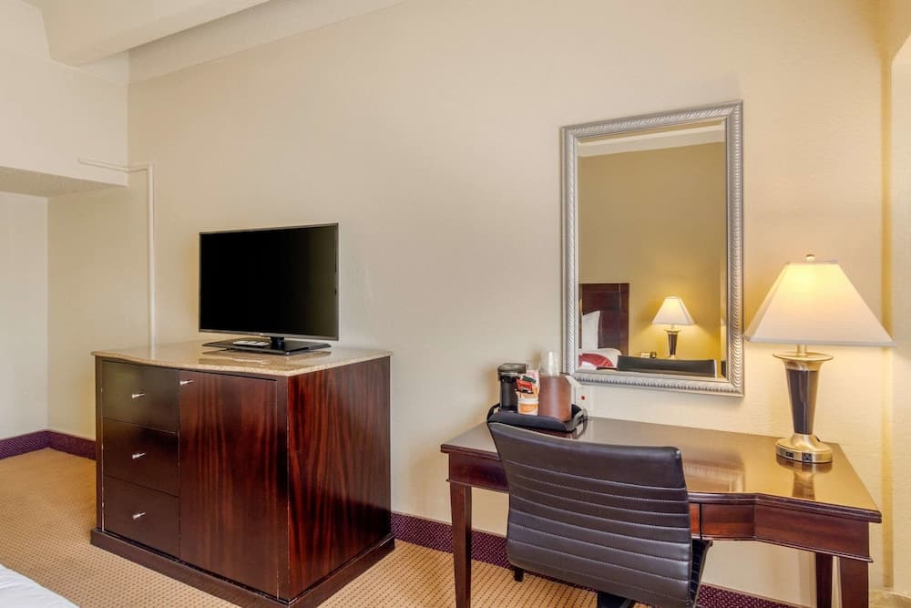 Inn at the Highland Denver Downtown