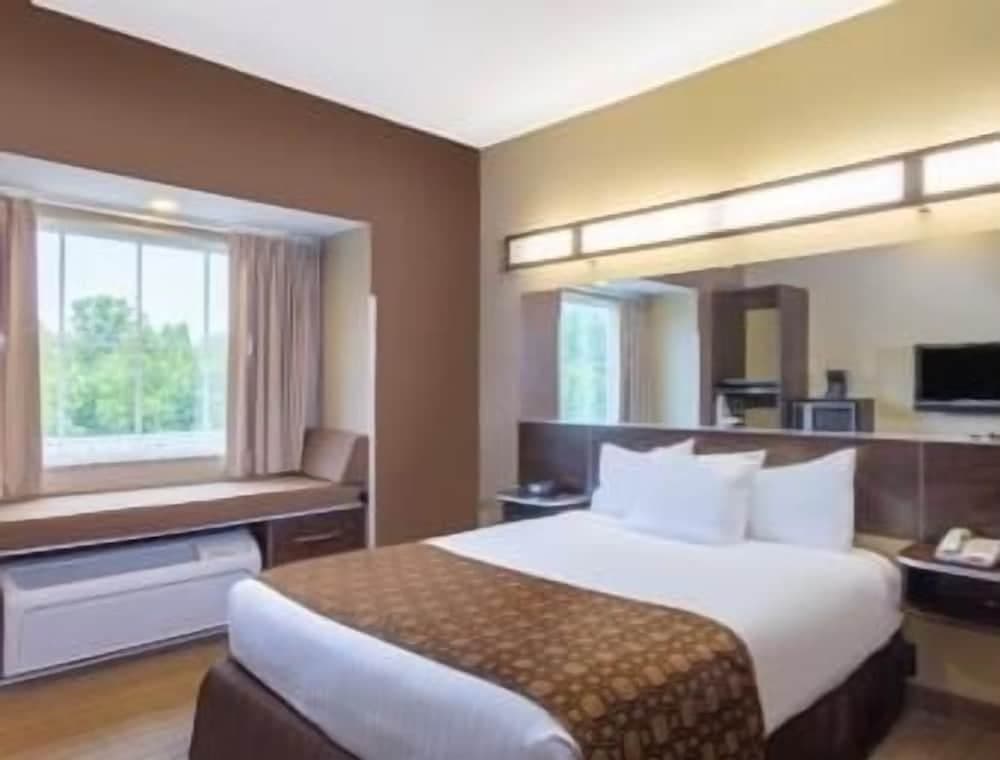 Microtel Inn & Suites by Wyndham Marietta