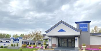 Travelodge by Wyndham Laurel