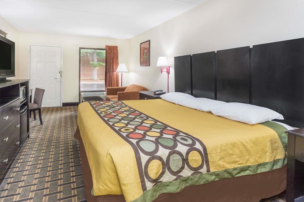 Super 8 by Wyndham Decatur/Lithonia/Atl Area