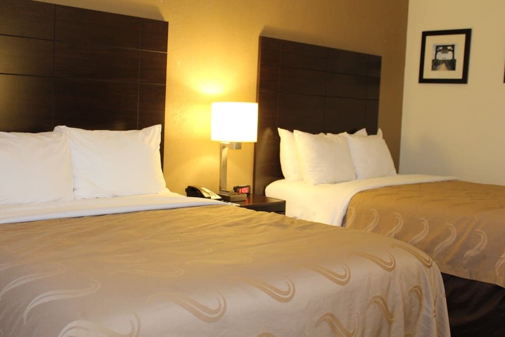 Quality Inn & Suites NJ State Capital Area