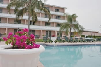 Castaways Resort and Suites