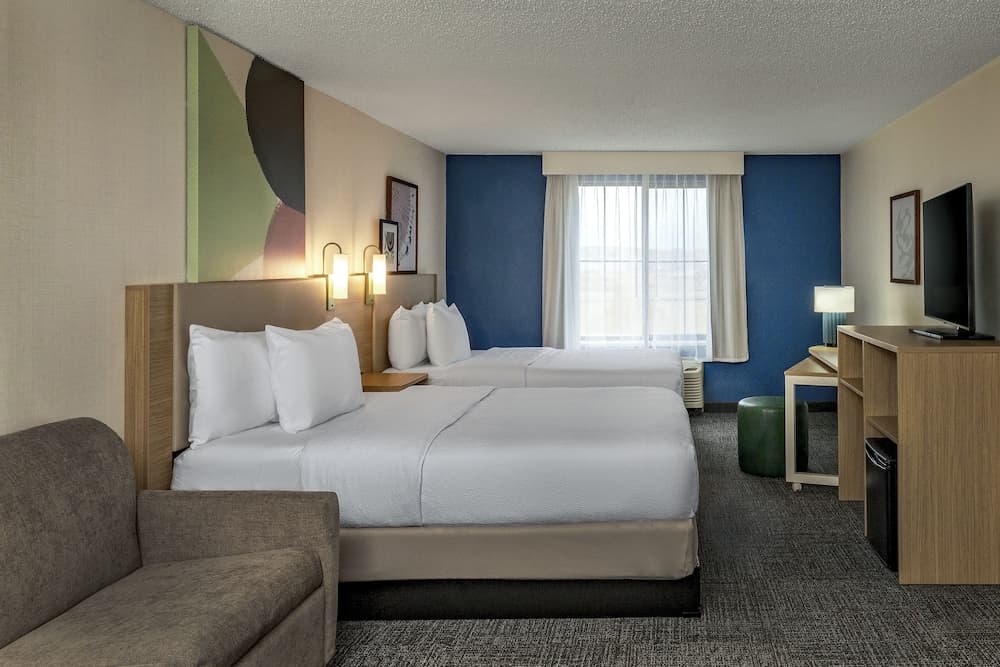 Spark by Hilton Denver International Airport