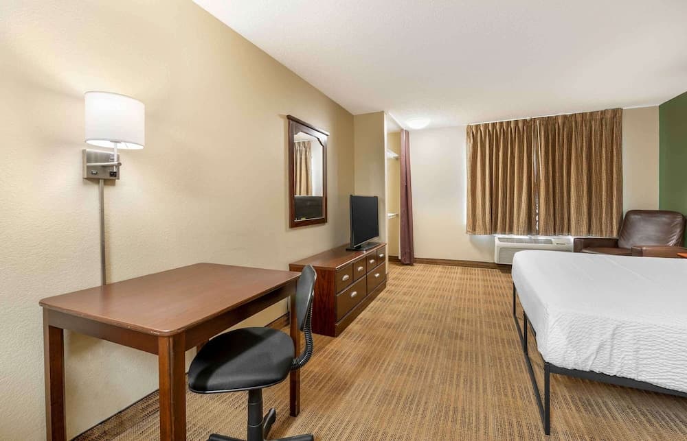 Extended Stay America Suites Indianapolis Airport