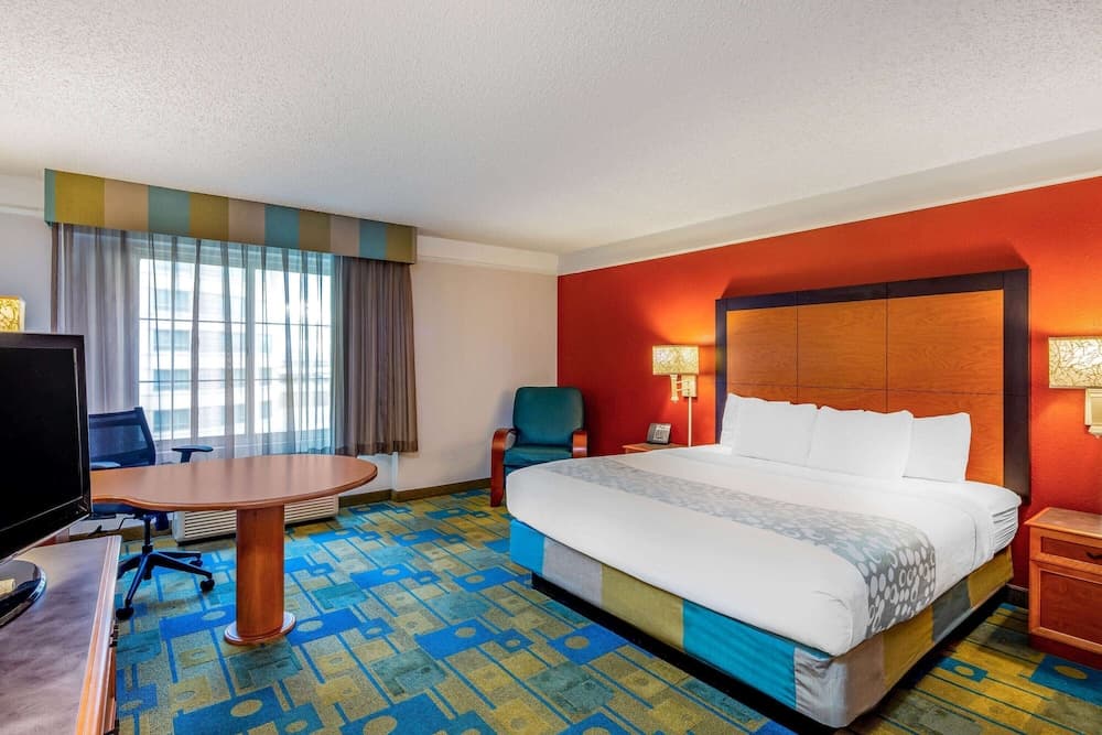 La Quinta Inn & Suites by Wyndham Fremont / Silicon Valley