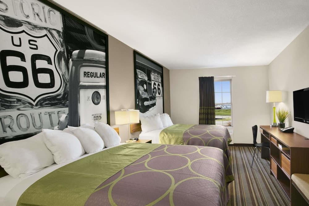 Super 8 by Wyndham Strafford/Springfield Area