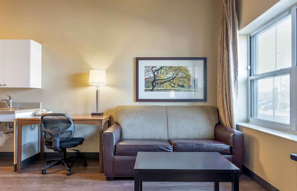 Extended Stay America Suites Chicago O'Hare Allstate Arena