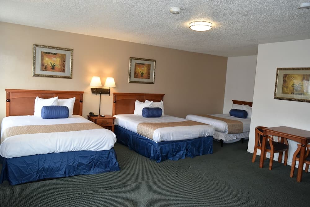 Travelodge by Wyndham Red Bluff South of Redding