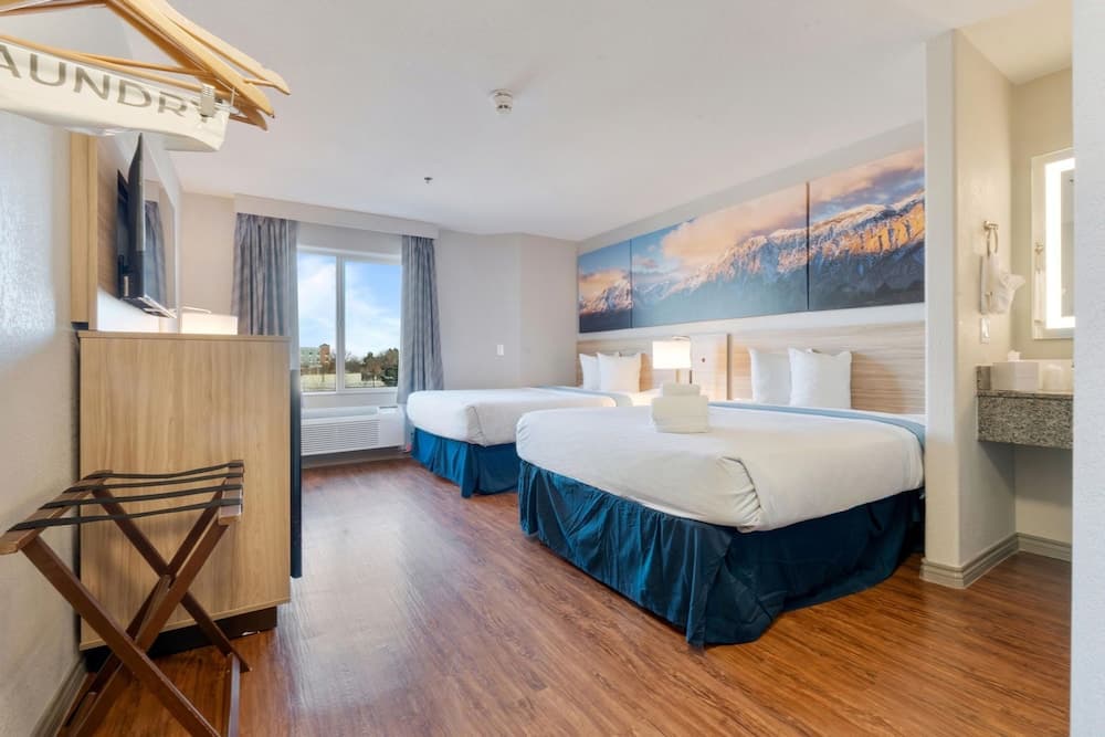 Days Inn by Wyndham Thornton