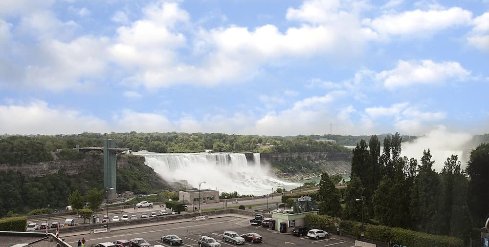Crowne Plaza Niagara Falls Fallsview, an IHG Hotel