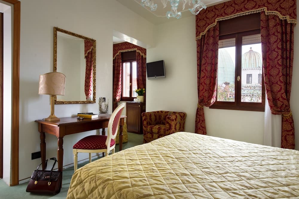 Hotel Carlton on the Grand Canal