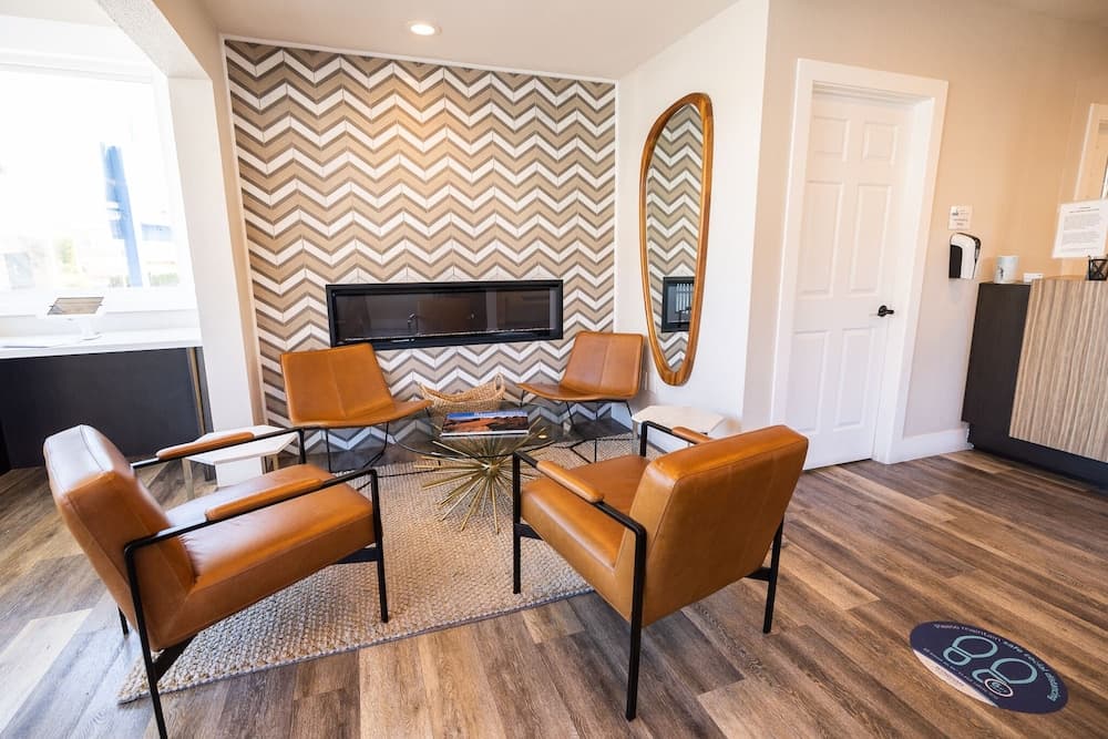 Days Inn by Wyndham Monterey Downtown