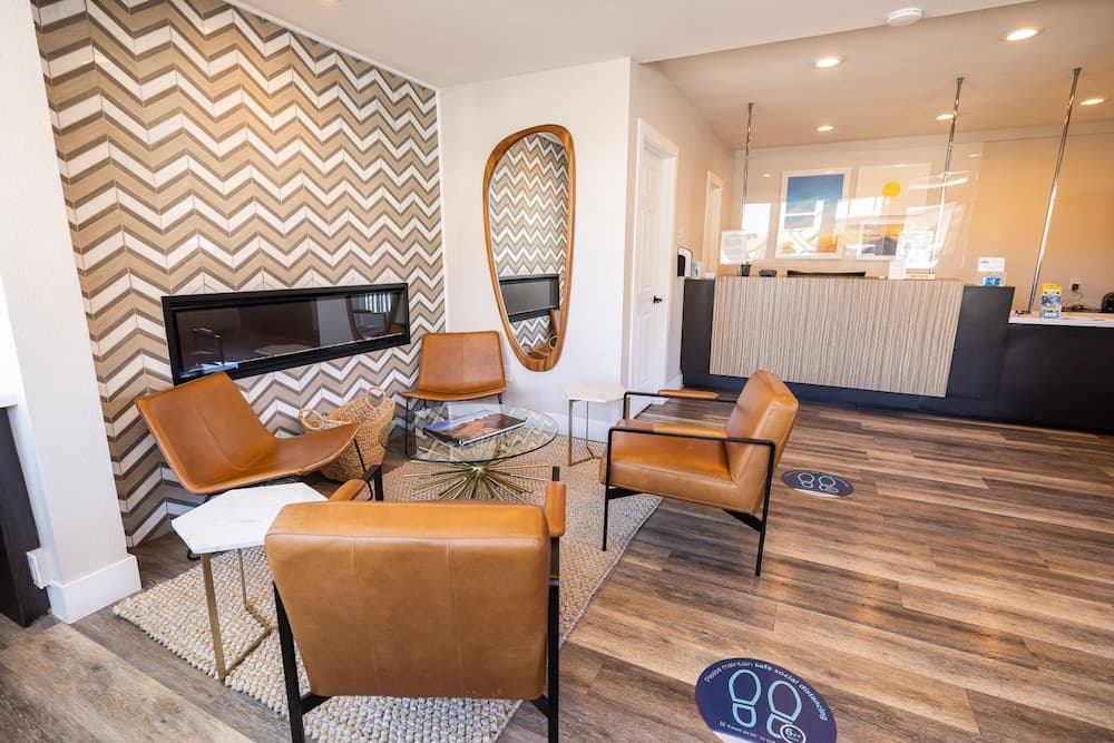 Days Inn by Wyndham Monterey Downtown