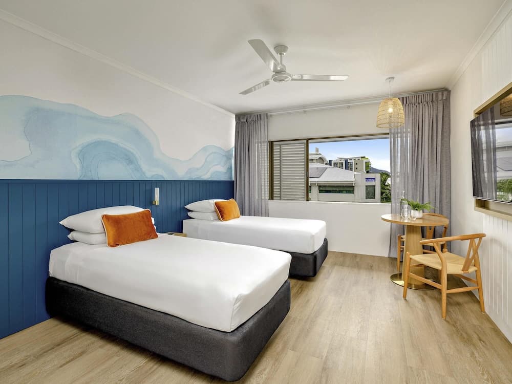 Mercure Cairns