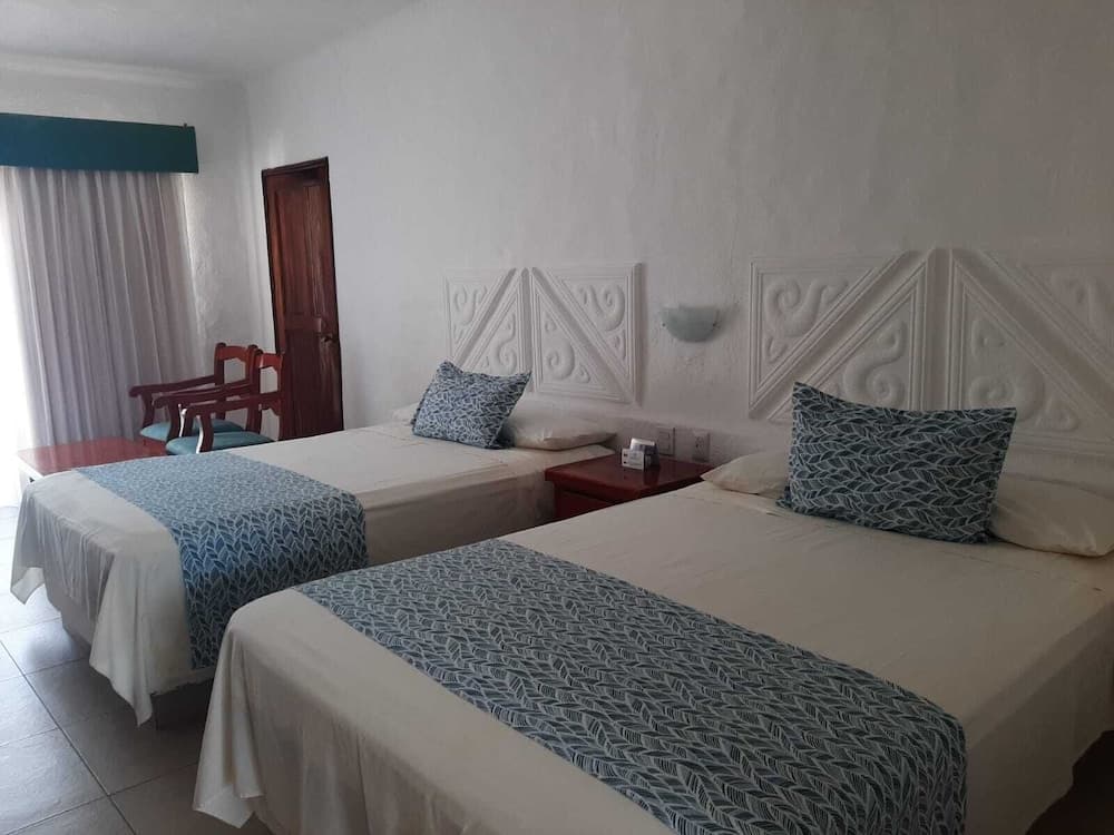 Los Angeles Locos - All Inclusive