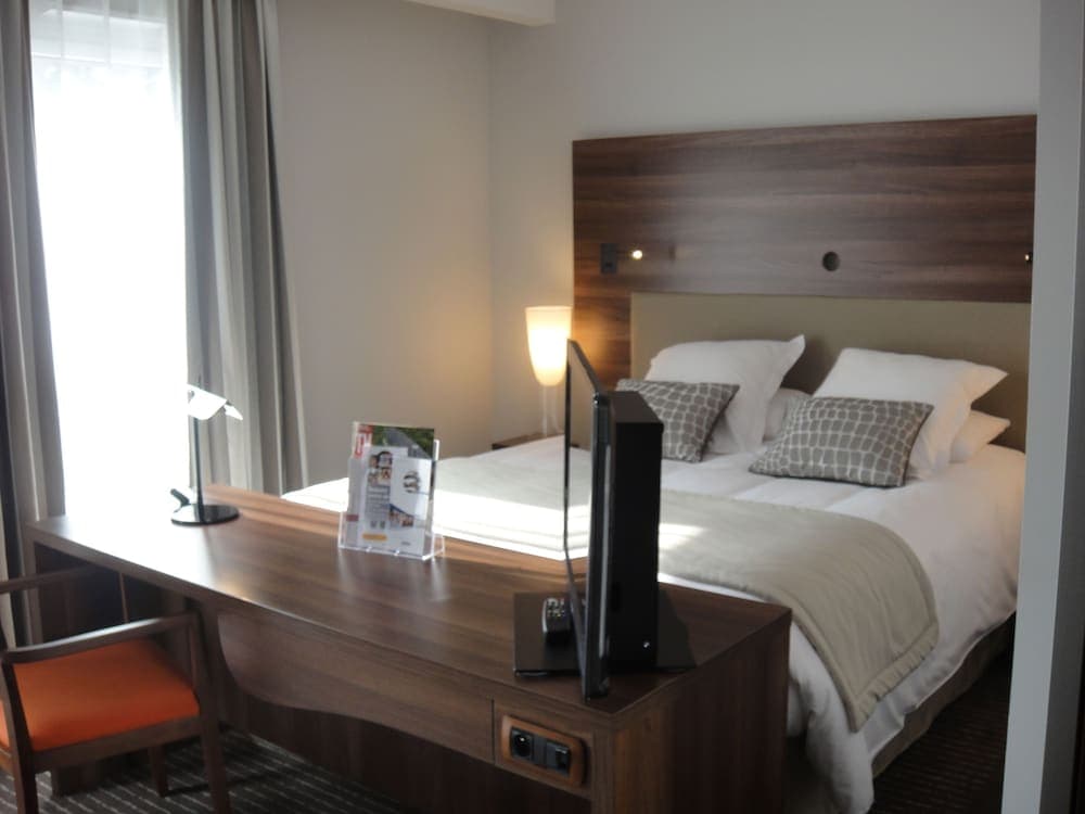 Château Belmont Tours by The Crest Collection