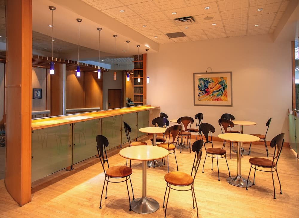 iHOTEL & Conference Center Red Deer