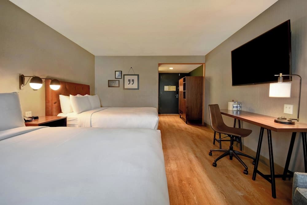 Four Points by Sheraton Boston Newton