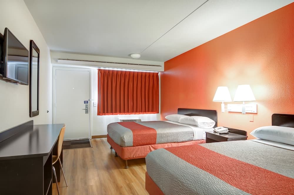 Motel 6 Springfield, MO - North