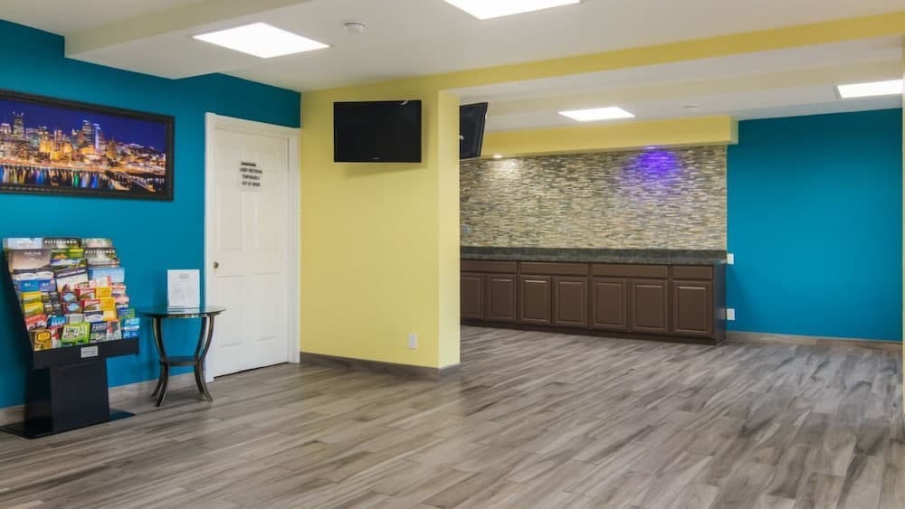 Rodeway Inn & Suites Monroeville - Pittsburgh