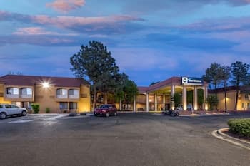 Best Western Airport Albuquerque InnSuites Hotel & Suites