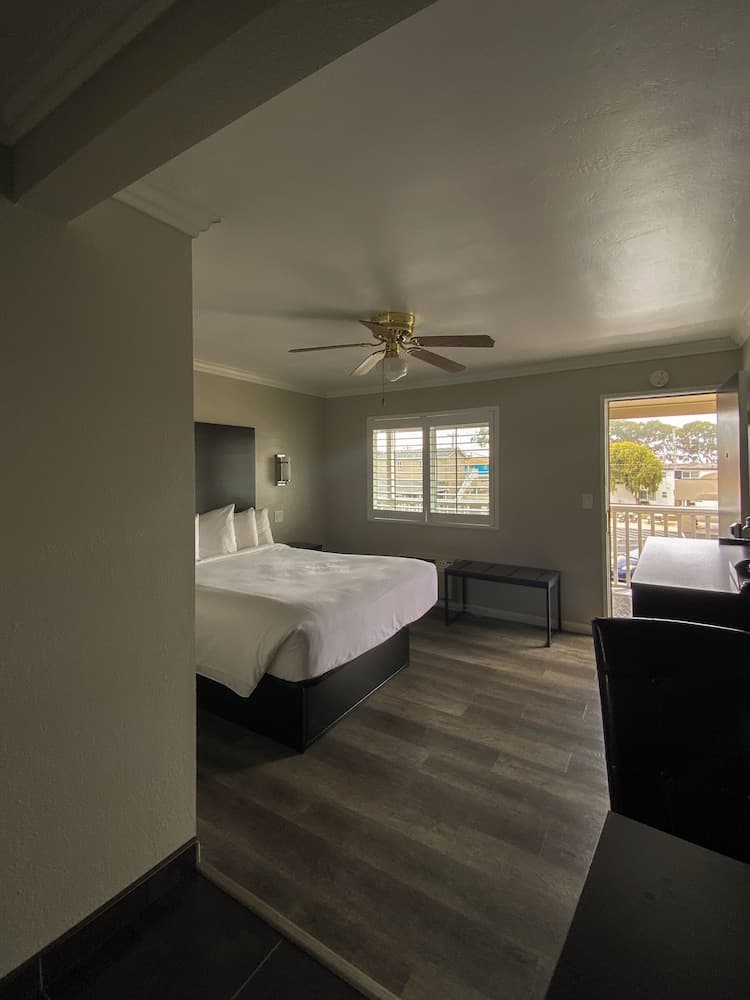 Rockview Inn and Suites