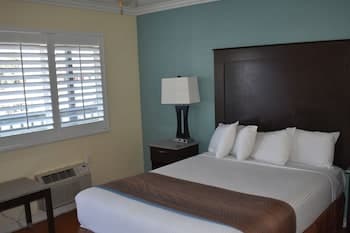 Rockview Inn and Suites