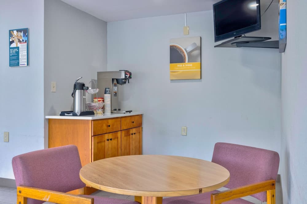 Motel 6 Morgantown, WV