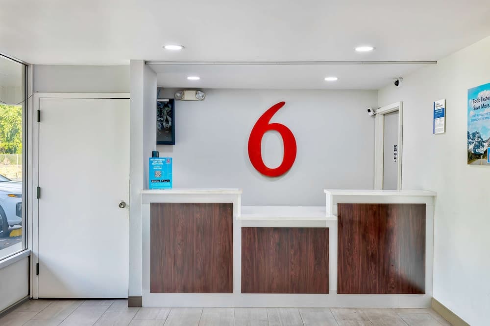 Motel 6 Morgantown, WV