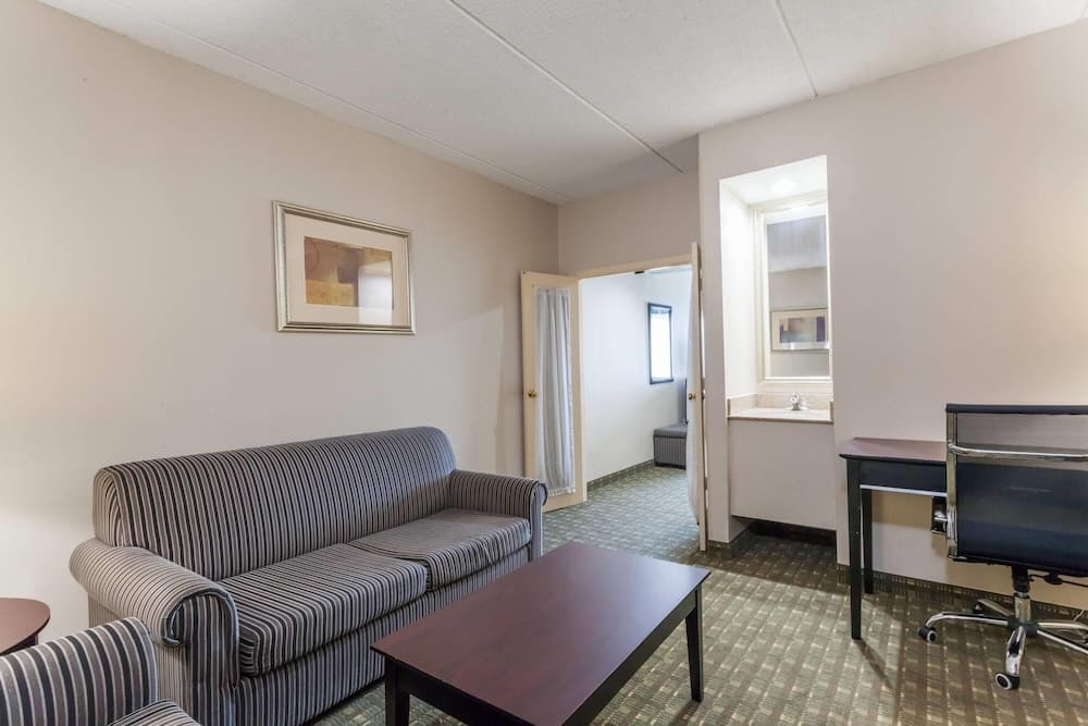 Ramada by Wyndham Newburgh/West Point