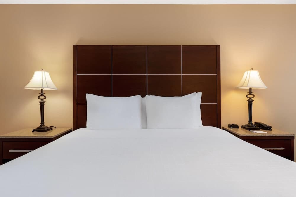 Wyndham Riverfront Little Rock