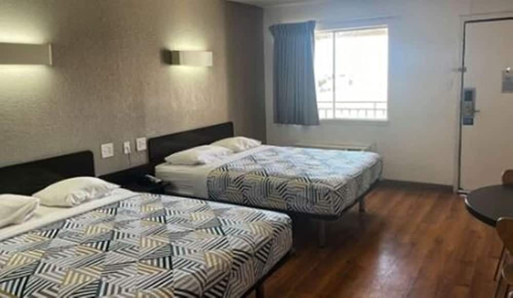 Motel 6 Wichita Falls, TX - North