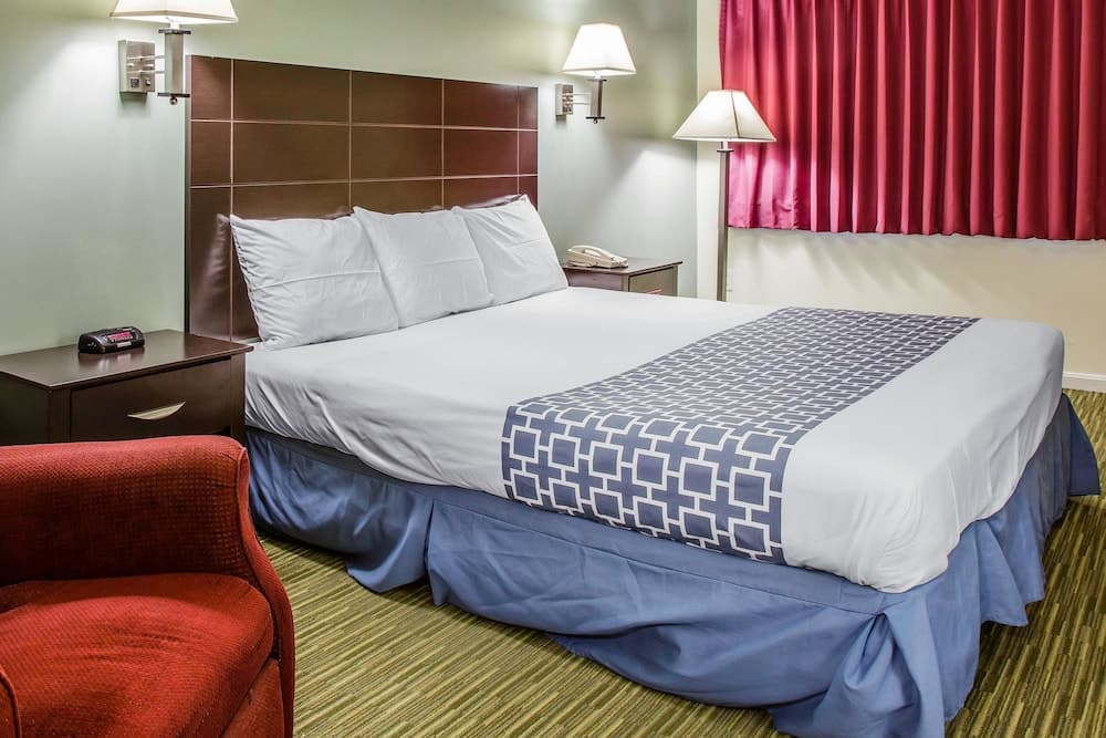 Rodeway Inn Groton - New London