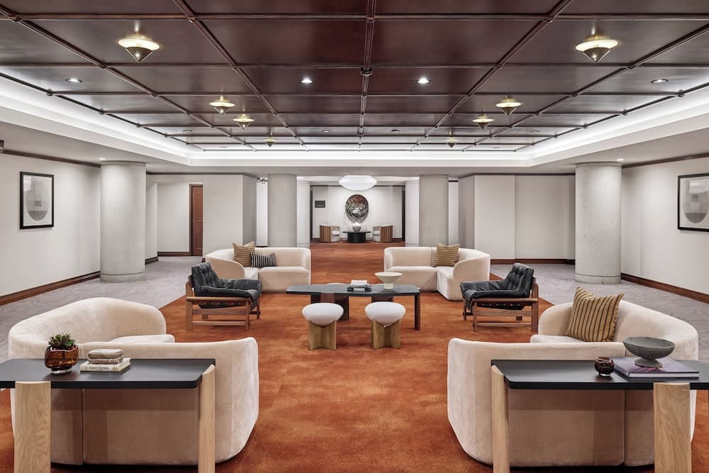 The Jay, Autograph Collection