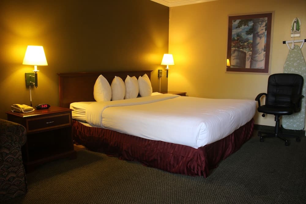 Extend-a-Suites - Extended Stay, I-40 Amarillo West