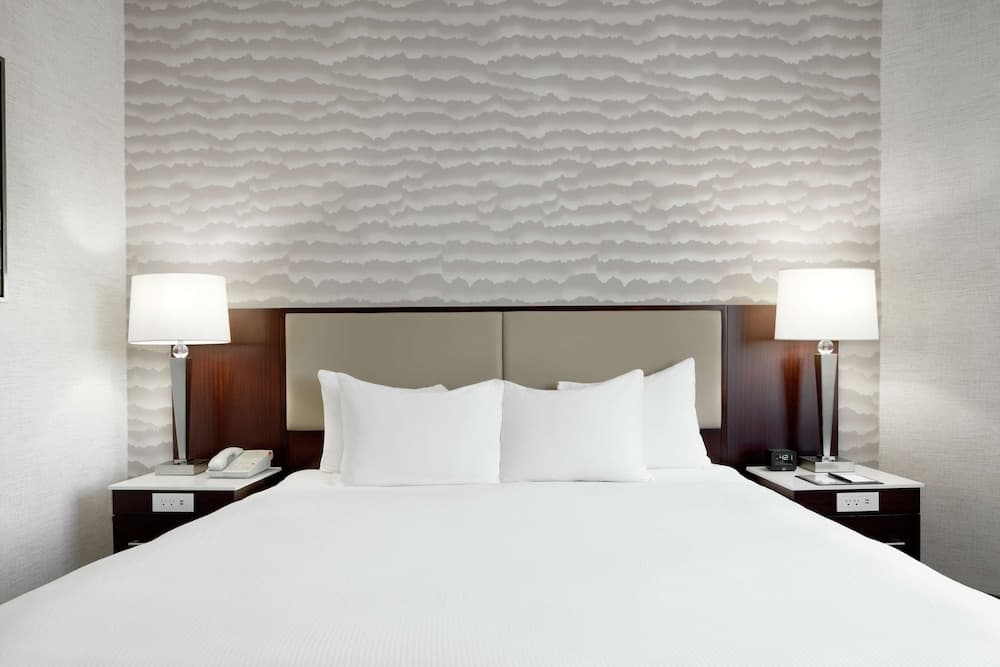 DoubleTree Suites by Hilton Phoenix