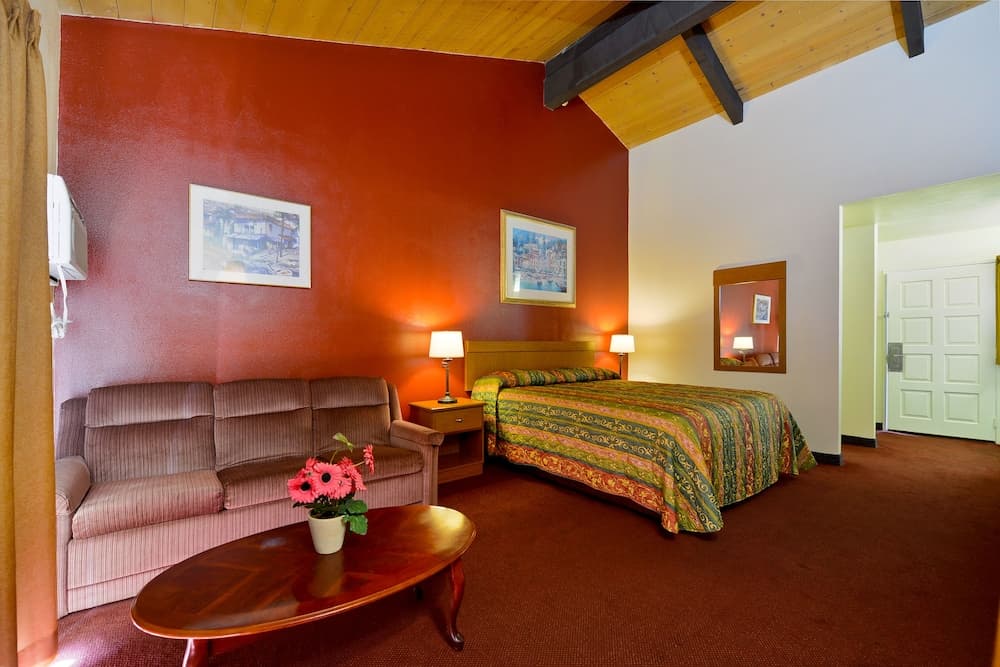 Rodeway Inn Fallbrook Downtown