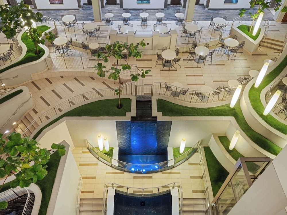 Embassy Suites by Hilton Chicago Downtown River North