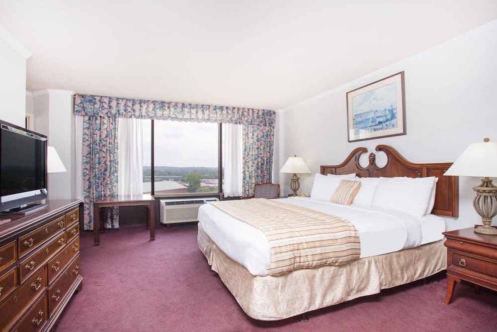 Ramada Hotel & Conf Center by Wyndham Augusta Downtown