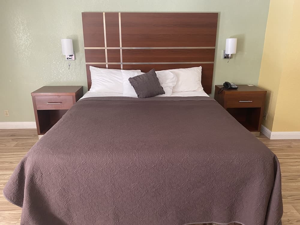 Western Holiday Lodge Three Rivers