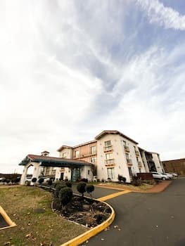 Days Inn by Wyndham Richmond/South