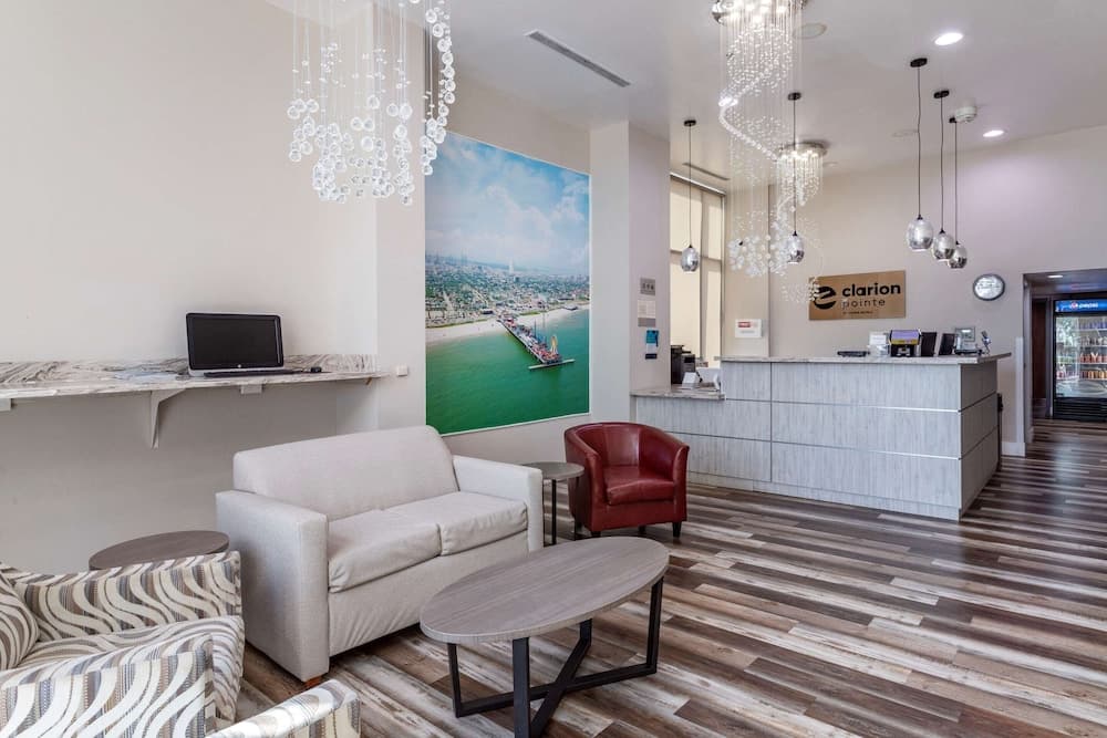 Clarion Pointe Galveston Seawall