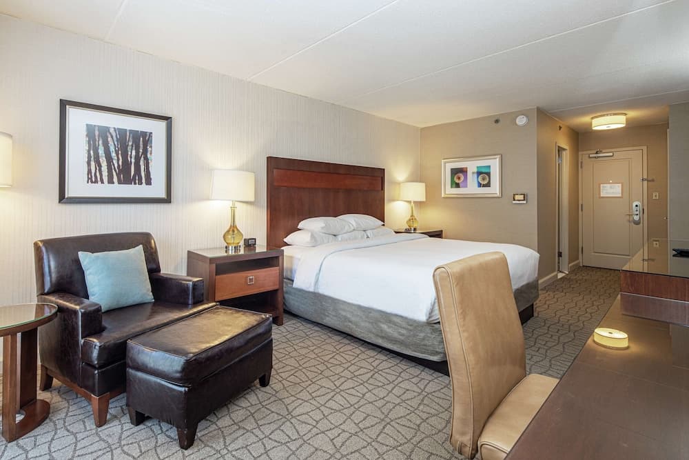 DoubleTree by Hilton Pittsburgh - Green Tree