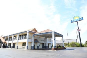 Days Inn by Wyndham Monroe