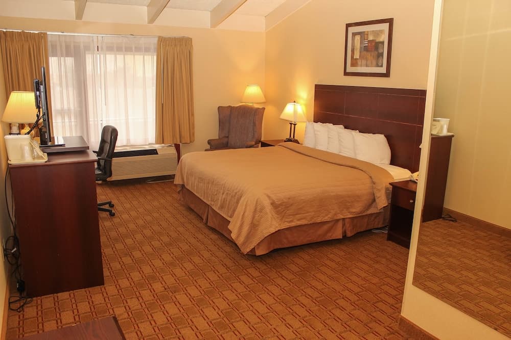 Quality Inn Buffalo Airport