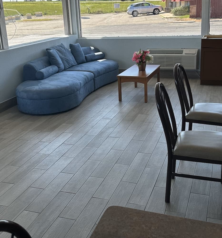 Days Inn by Wyndham Salina South