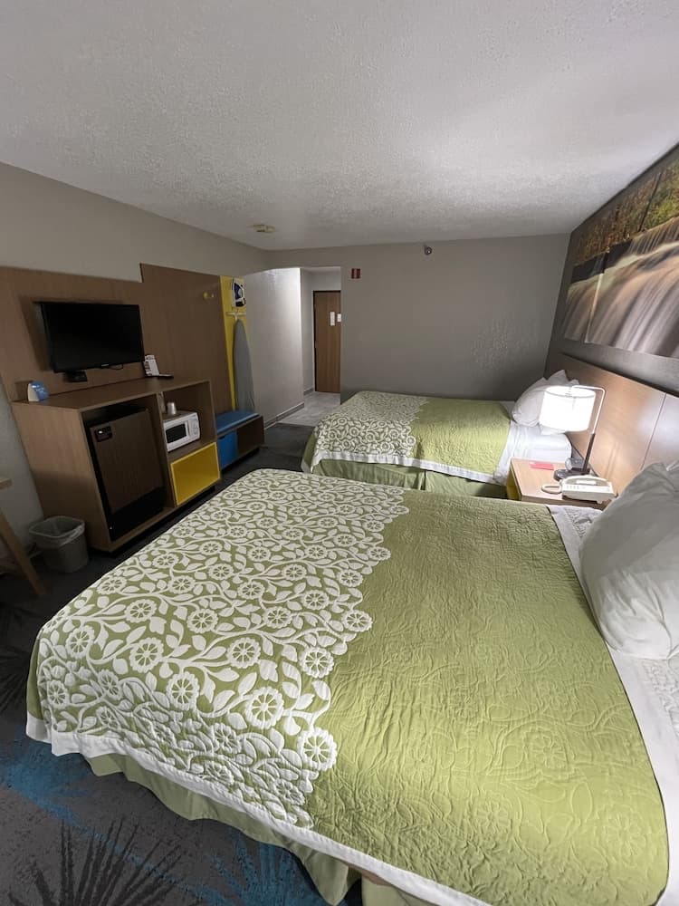 Days Inn by Wyndham Alpena