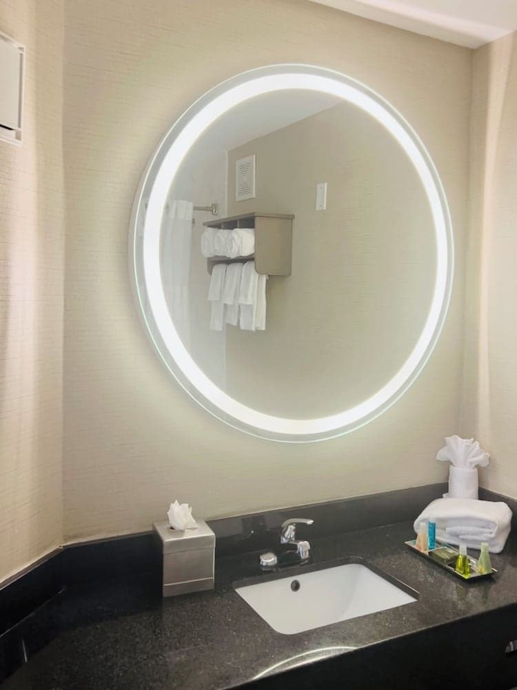 Surfbreak Virginia Beach Oceanfront, an Ascend Collection Hotel