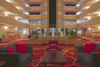 MCM Eleganté Hotel & Suites