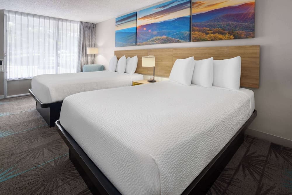 Days Inn by Wyndham Frederick